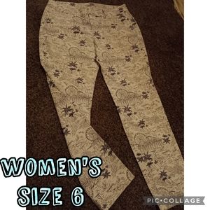 OLD NAVY White Pixie Pants Women's Size 6